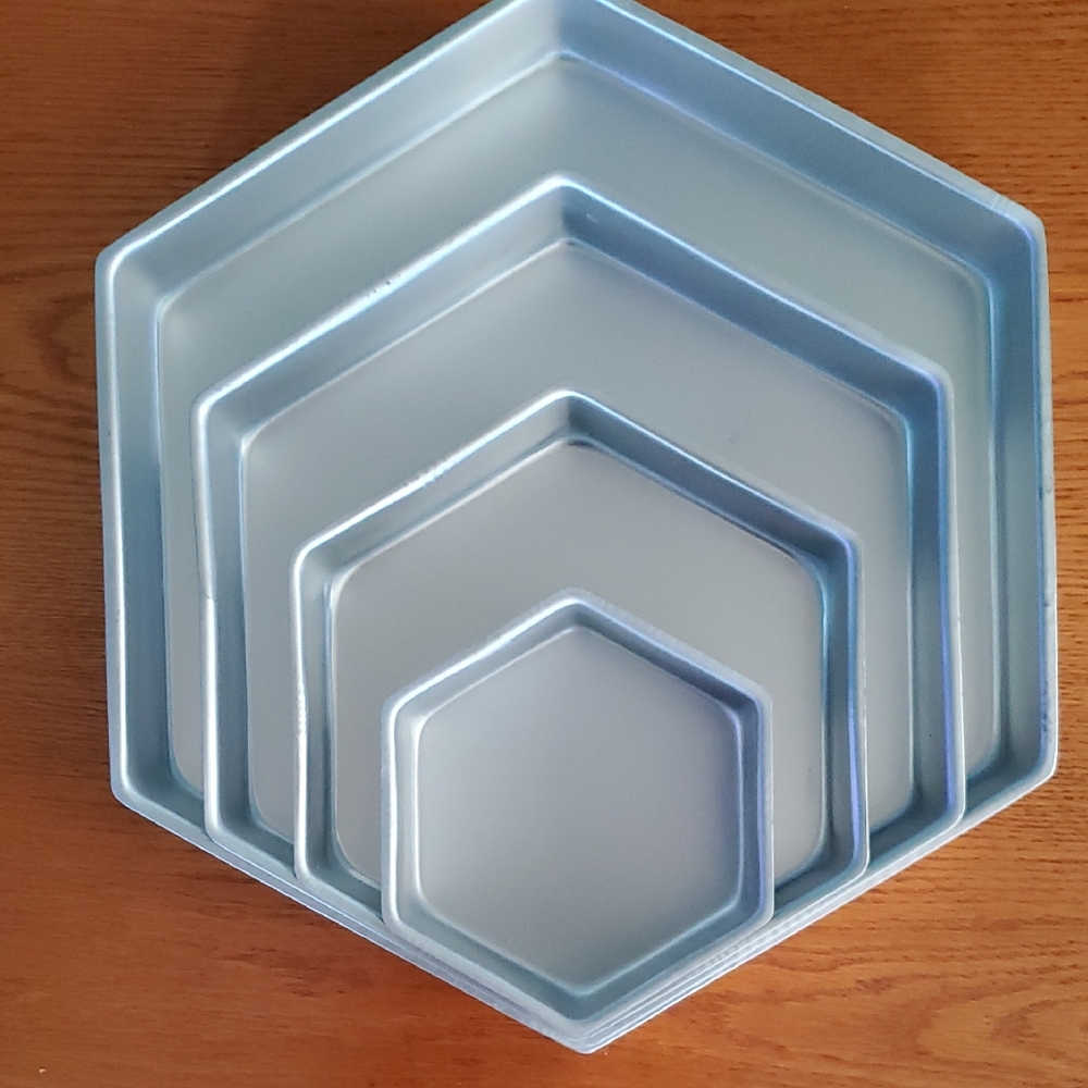 Hexagonal Silver Baking Pan Set